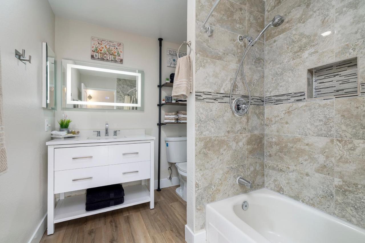Single Story Minutes From Summerlin With Rv Parking & Dog Friendly Лас Вегас Екстериор снимка